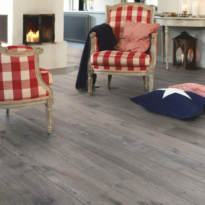 Suelo Laminado Pergo Living Expressión Long Plank 4 Biseles Roble Gris Recuperado CLIC (LOTE DE 25,20 M2)