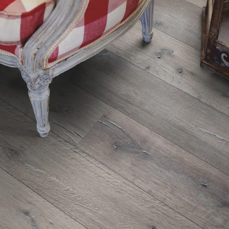 Suelo Laminado Pergo Living Expressión Long Plank 4 Biseles Roble Gris Recuperado CLIC (LOTE DE 25,20 M2)